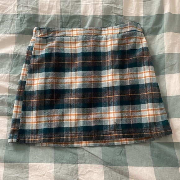 American Eagle Flannel Mini Skirt - Picture 1 of 2